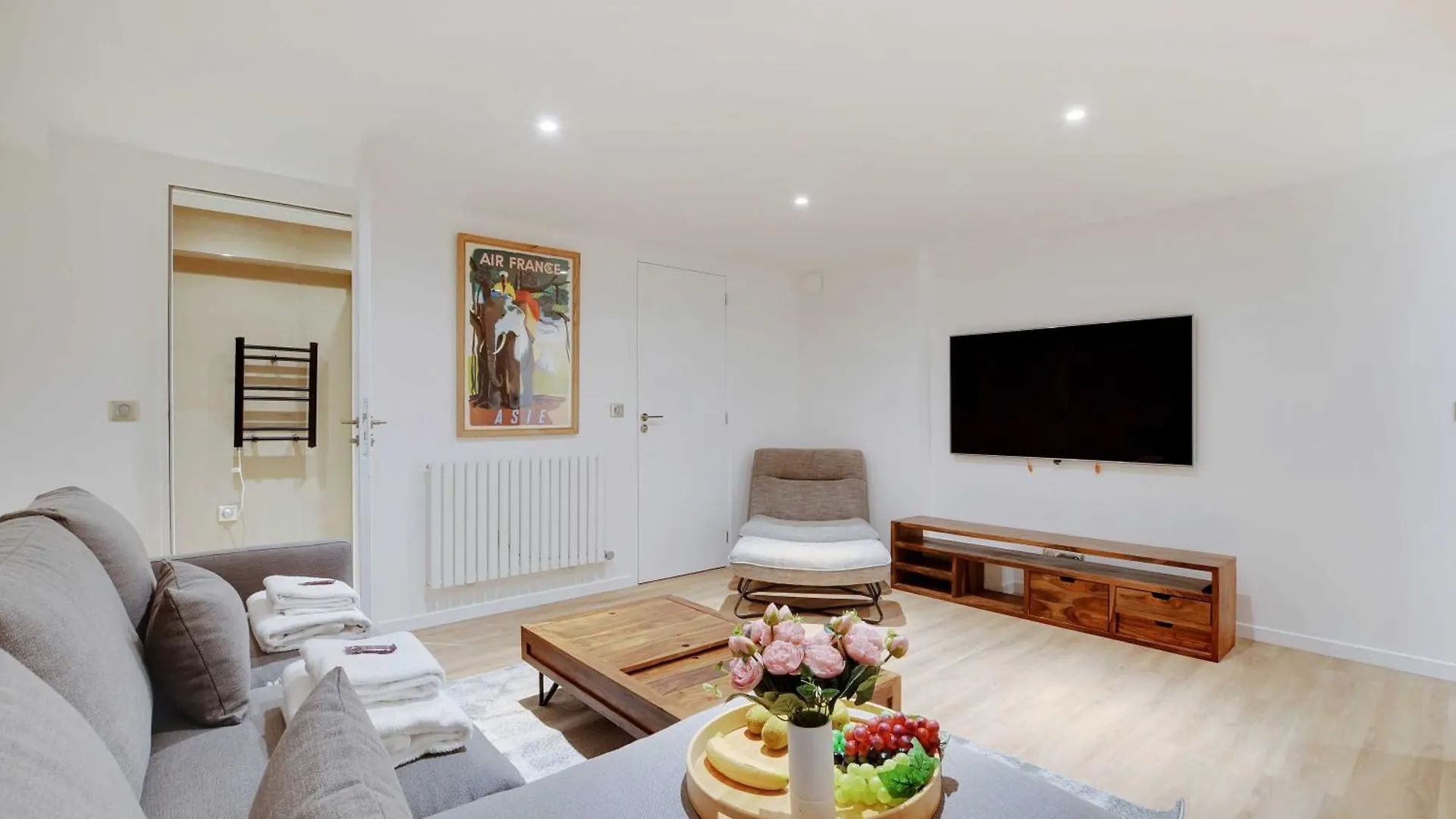 Spacious Apartment - 2Br- 6P - Grandes-Carrieres Paris