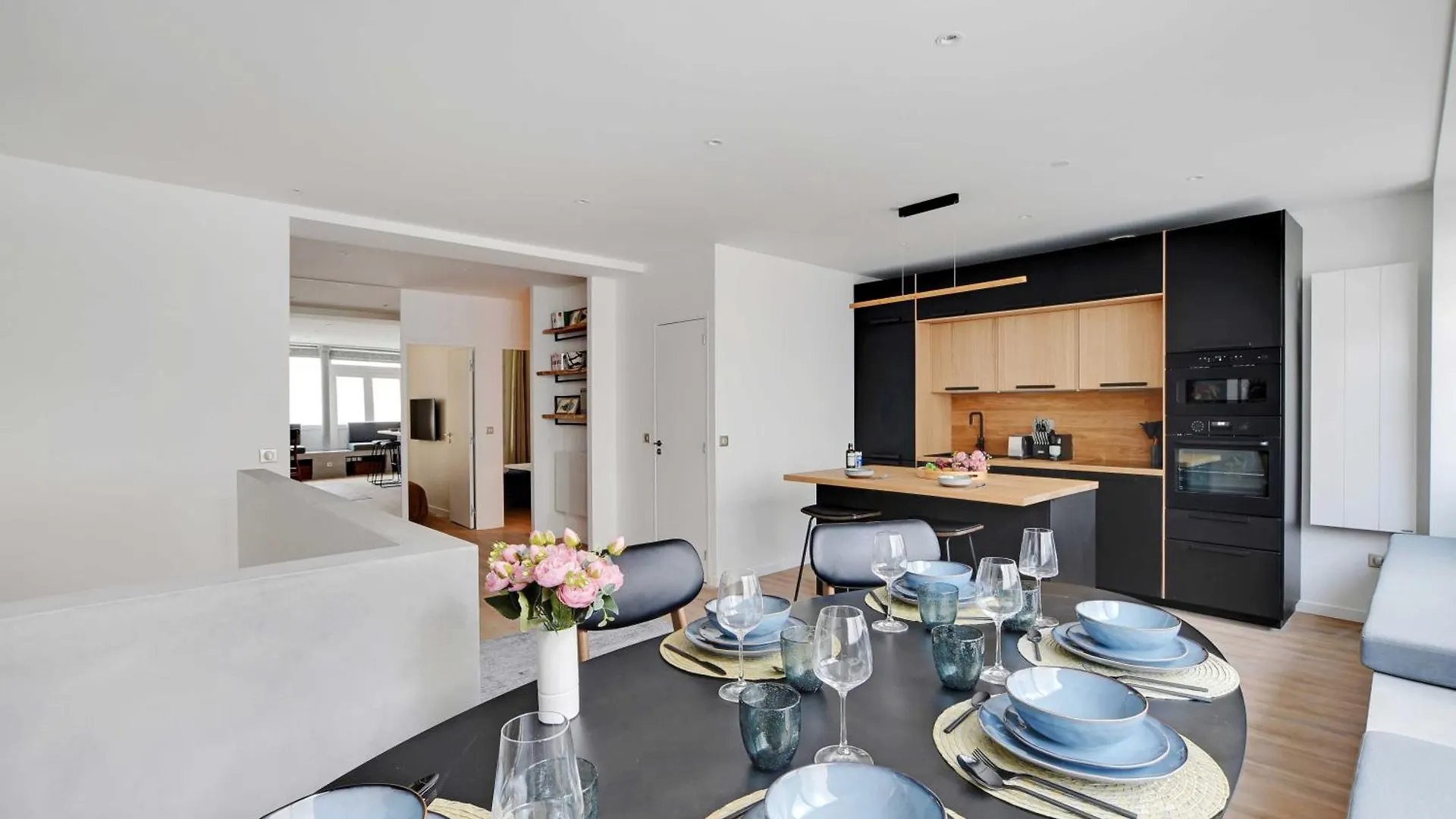 Spacious Apartment - 2Br- 6P - Grandes-Carrieres Paris
